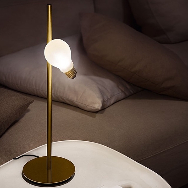 Настільний світильник LED Vital H46