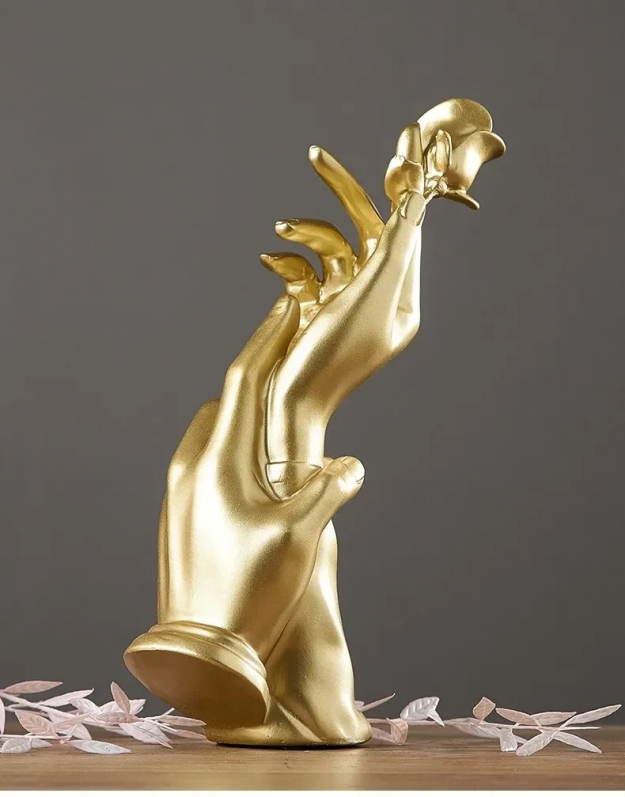 Статуетка Gold Hands & Rose