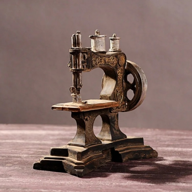 Статуетка Sewing Machine