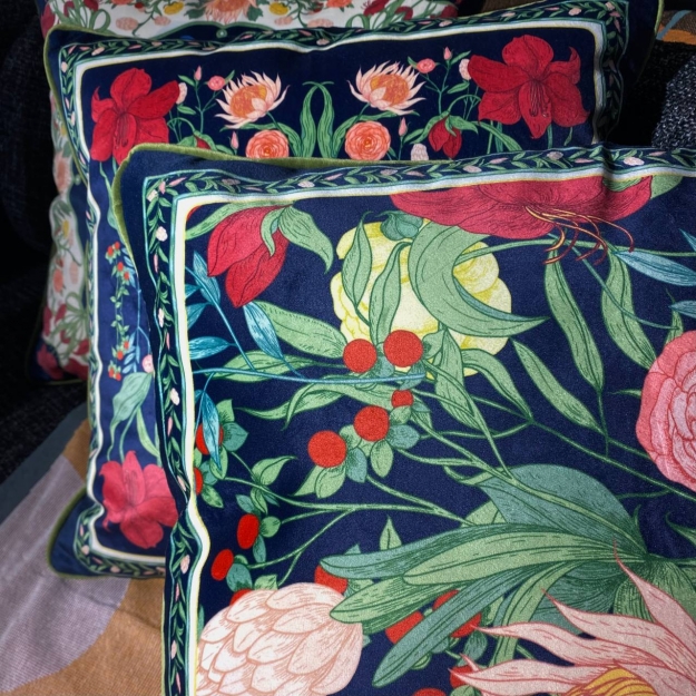 Подушка Floral Design A