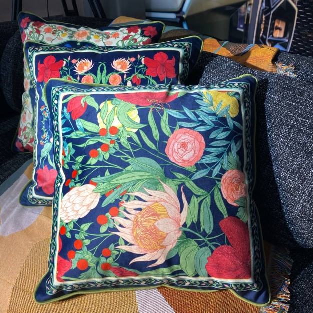 Подушка Floral Design A