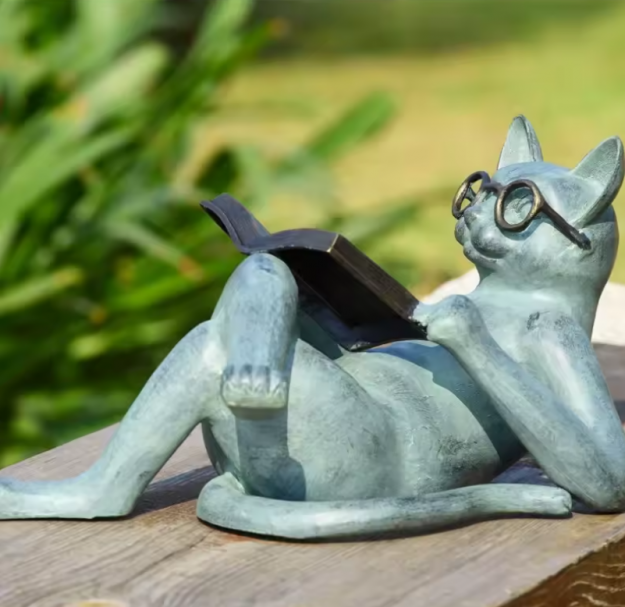 Статуетка Reading Cat