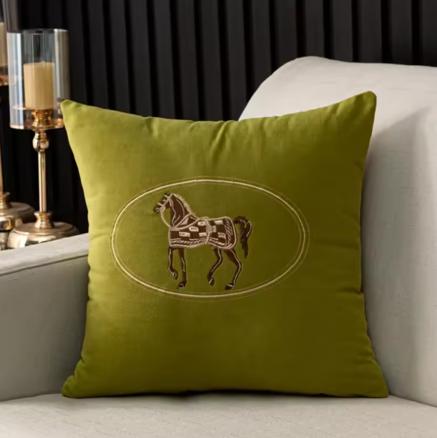 Подушка Horse Velvet Grass Green